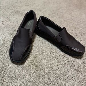 Women's Clark Slip in Shoes size 8